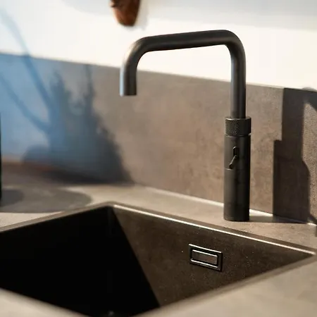 Nomad Water Apartment