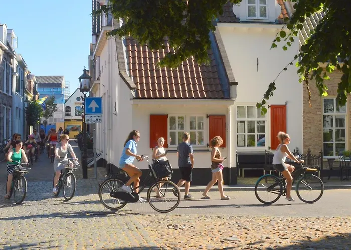 Nomad Water شقة *